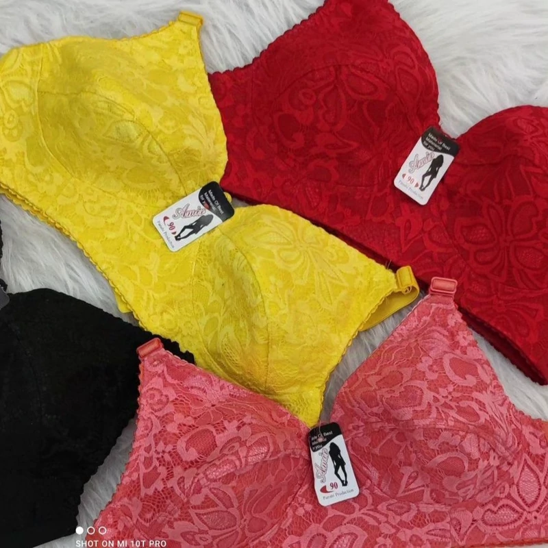 سوتین دانتل زیر نخی ۳ لایه  سایز 90،95،100