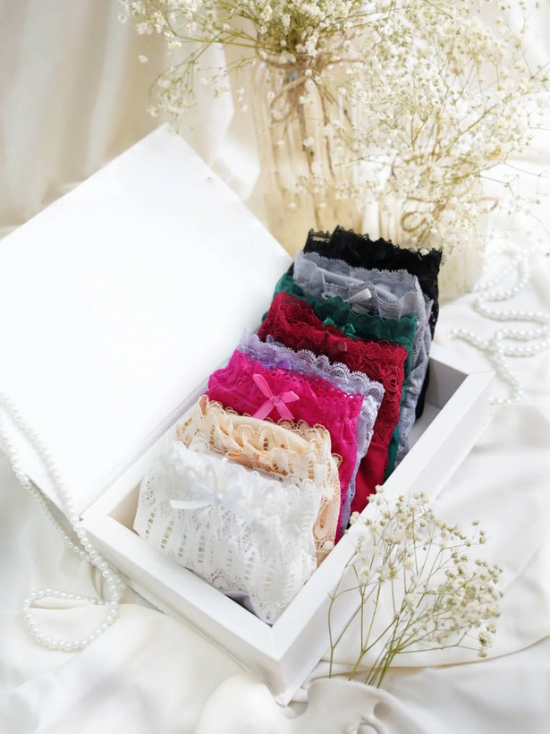 شورت دانتل فاق نخی وارداتی زنانه فیری سایز(XL,XXL)